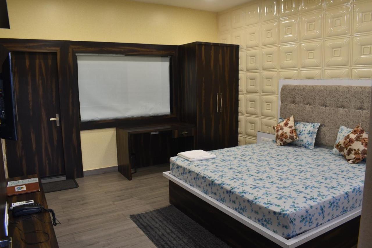 Midwaay Resort Patratu Buitenkant foto
