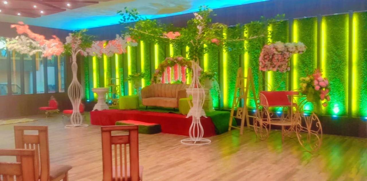 Midwaay Resort Patratu Buitenkant foto
